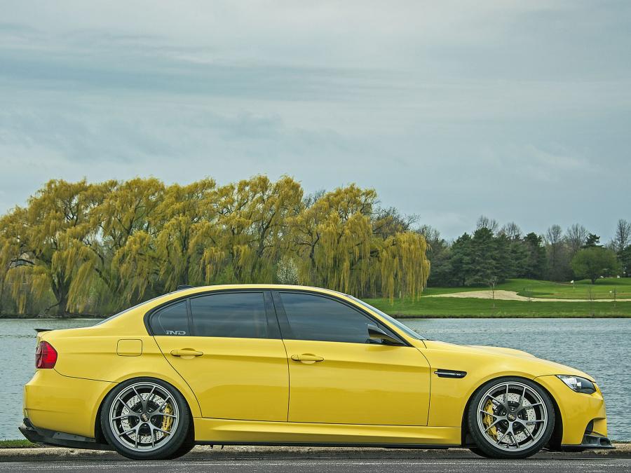  BMW M3 Sedan Dakar Yellow by IND Distribution 2013 года  (фото 4 из 12)